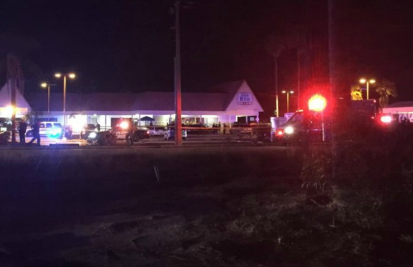 2 Killed, Up to 17 Wounded During Shooting at Fort Myers