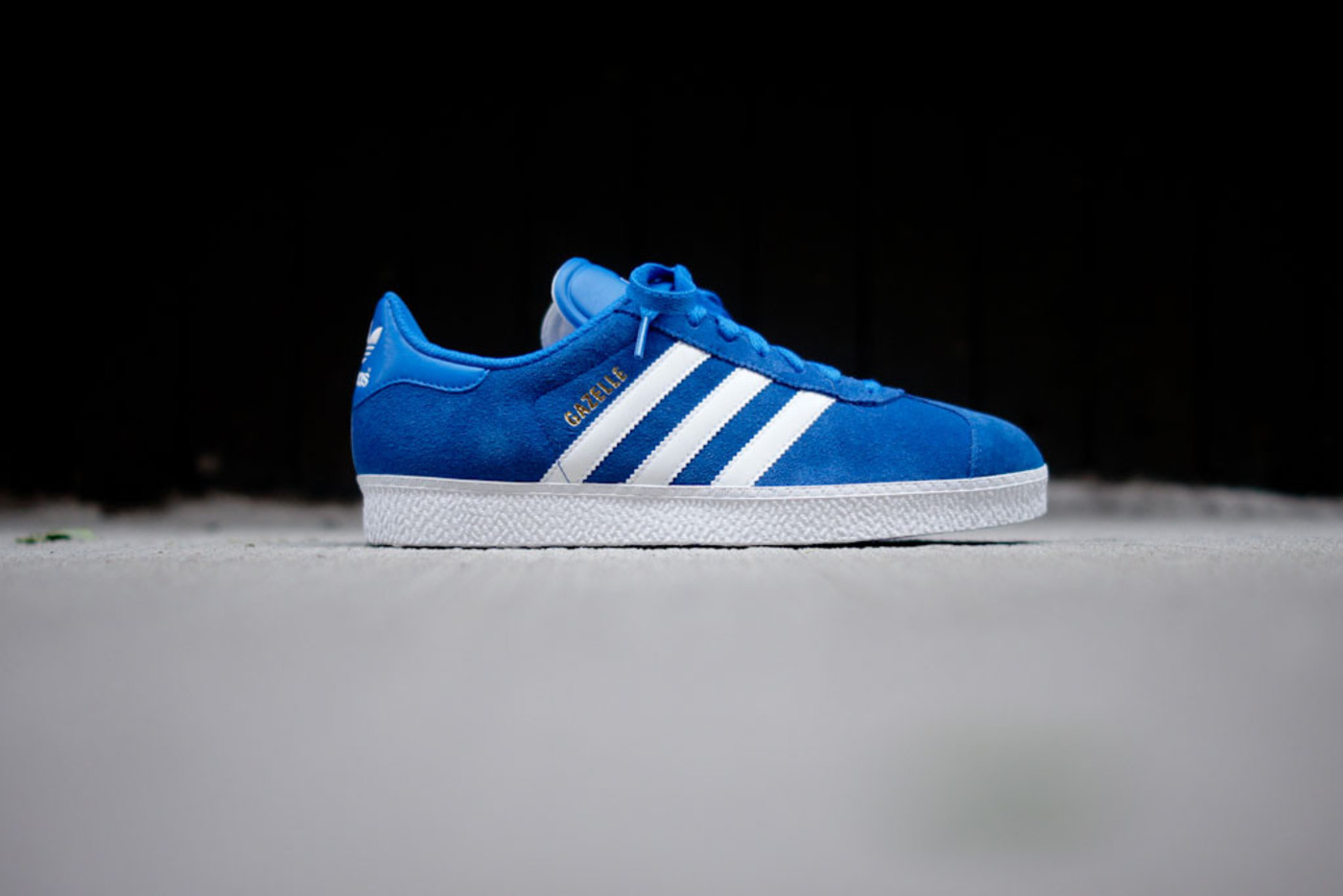 gazelle blue and white