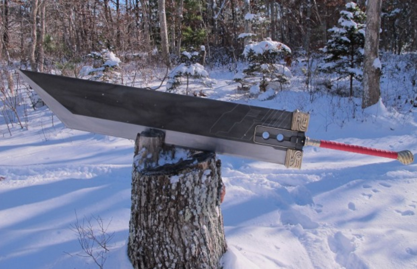 Awesomely Geeky Craftsman Makes RealLife Video Games Weapons That Are