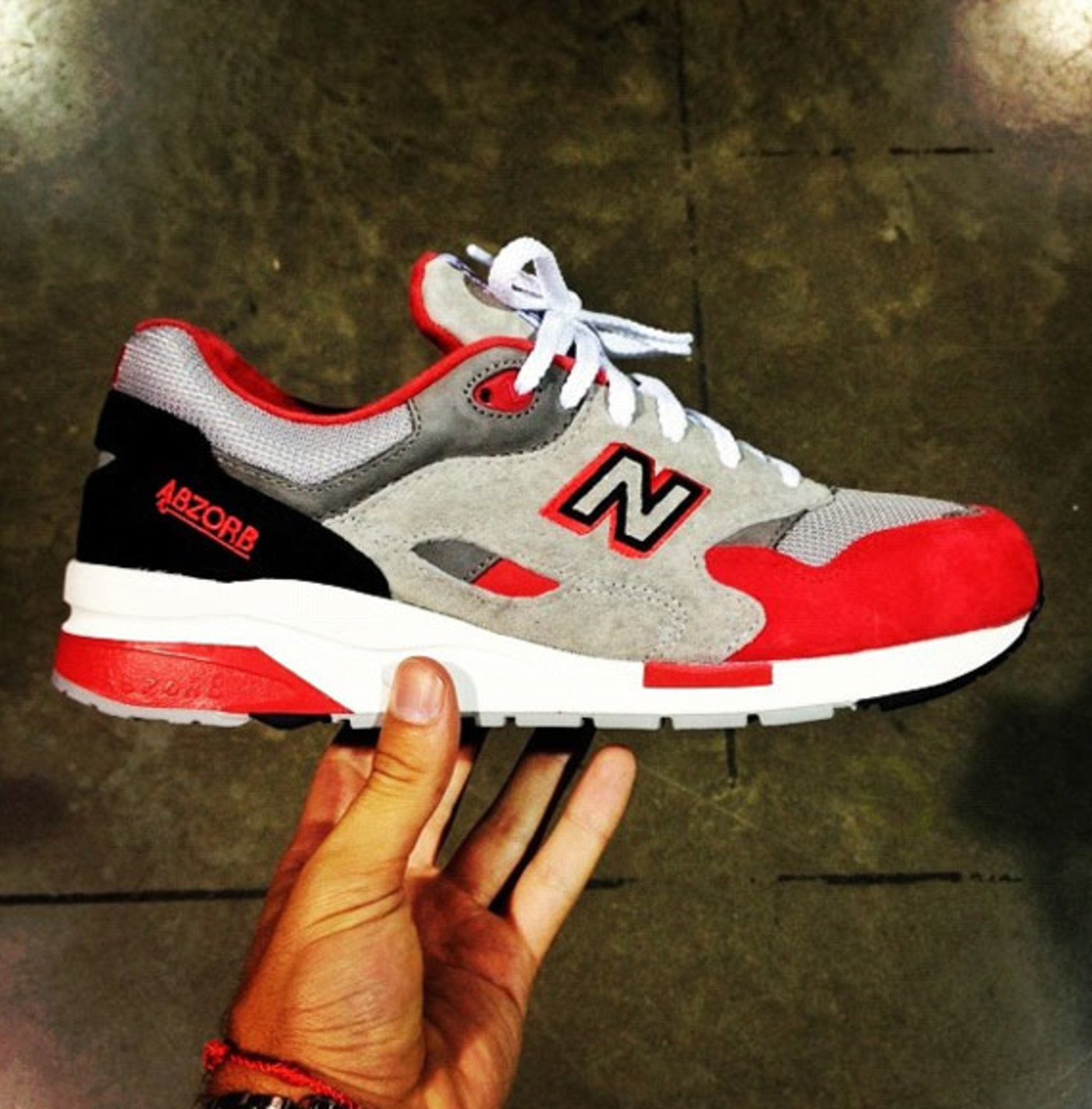 new balance 1600 red