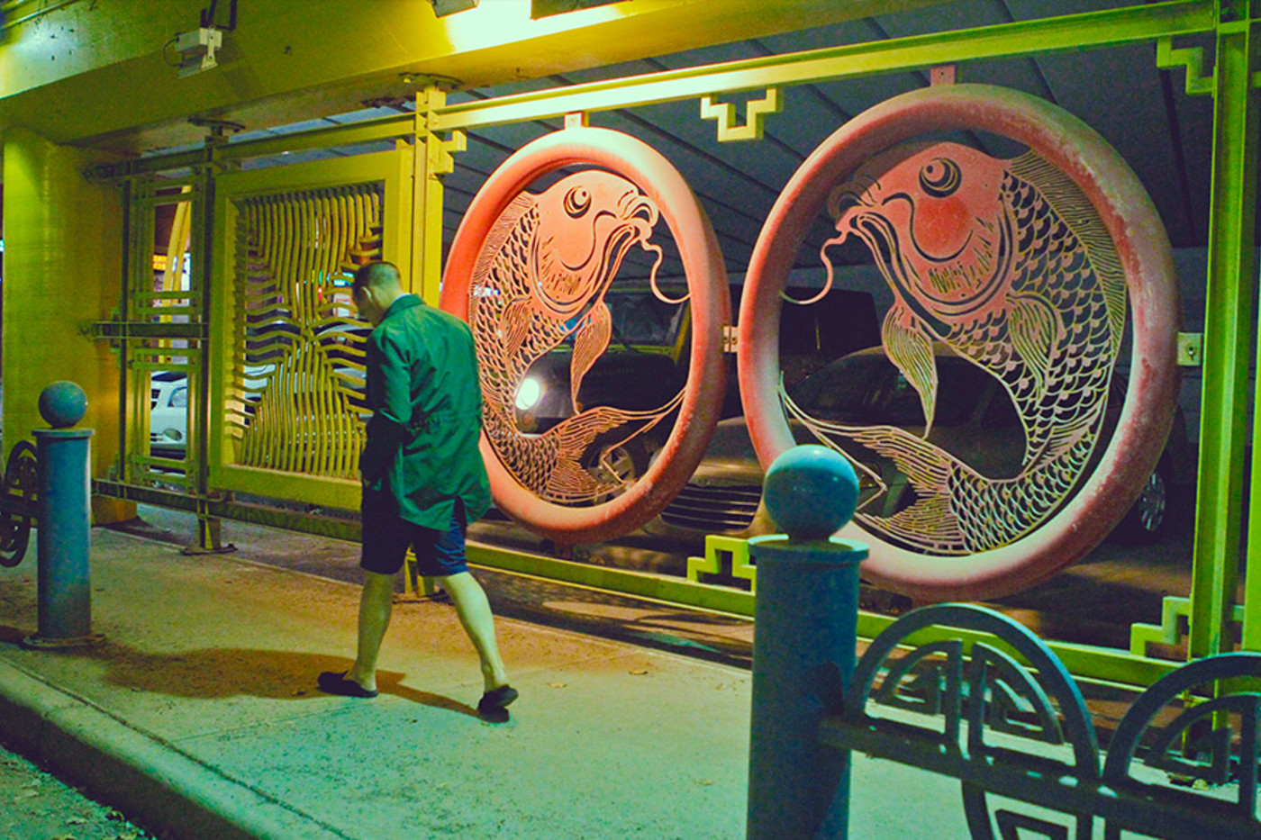 Hors De Combat Spring/Summer 2013 Begs You To Support Calgarians Complex