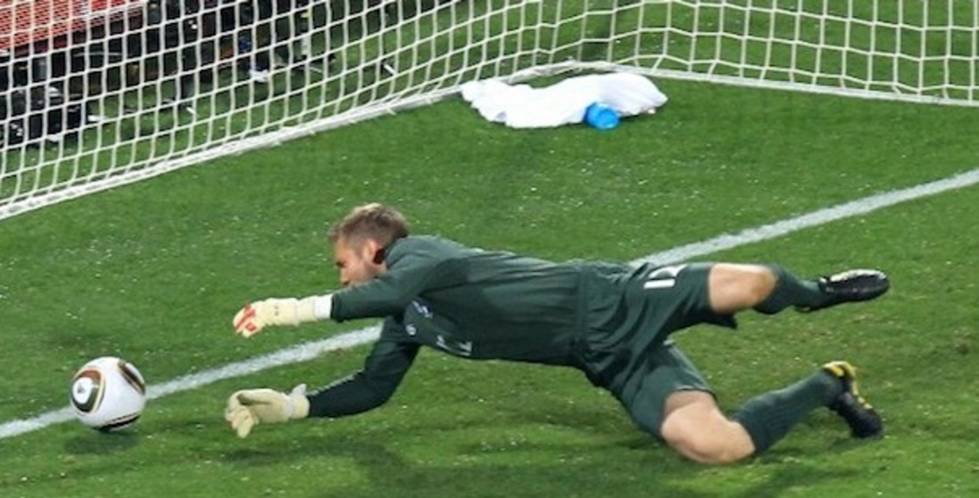 Howler! A Recent History of English Goalkeeper Blunders Complex