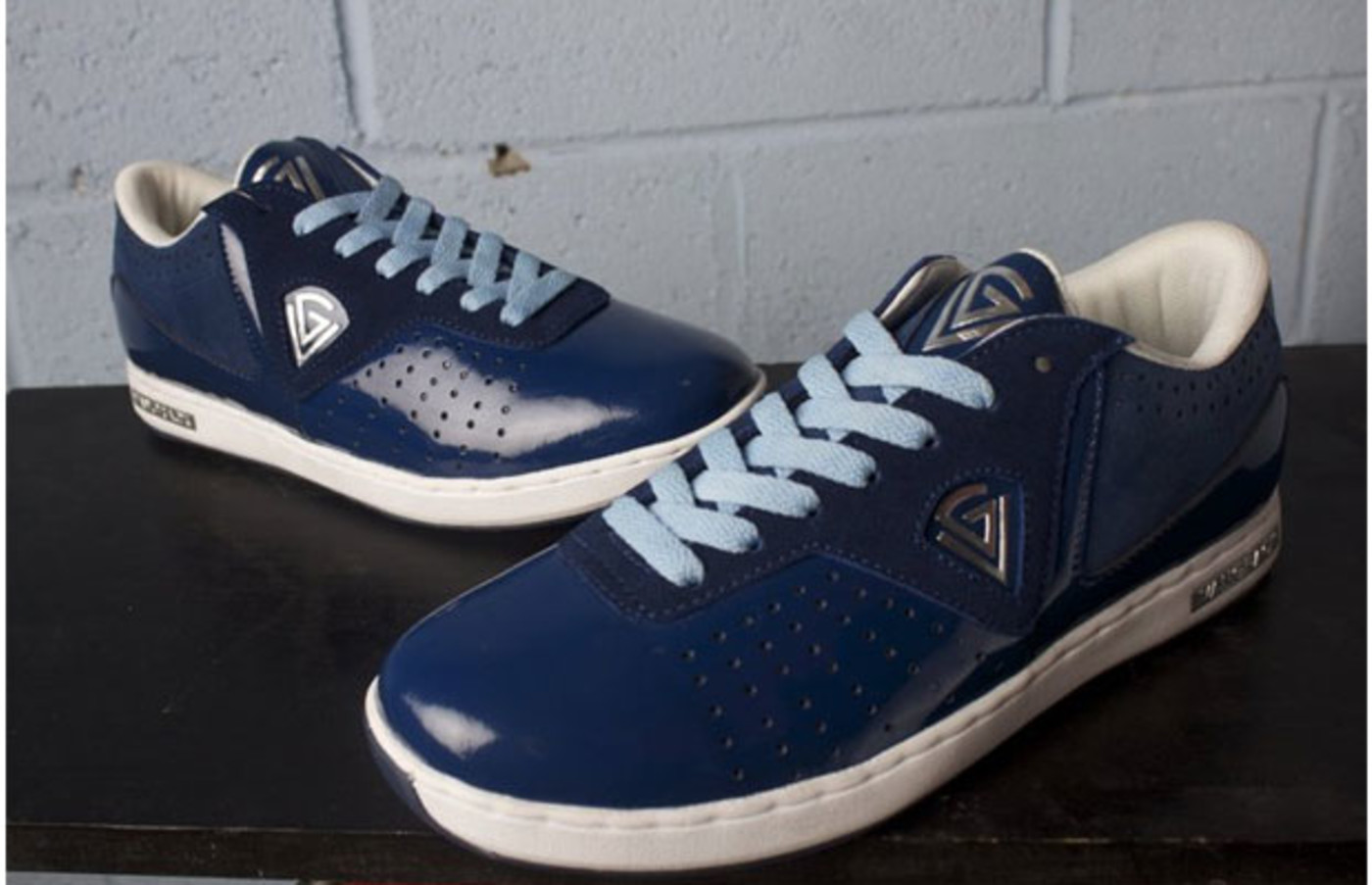 van grack sneakers