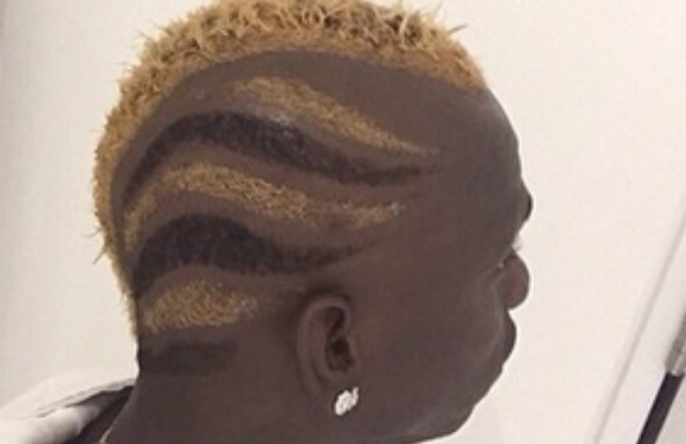 Mario Balotelli Just Got Another Crazy Haircut Complex