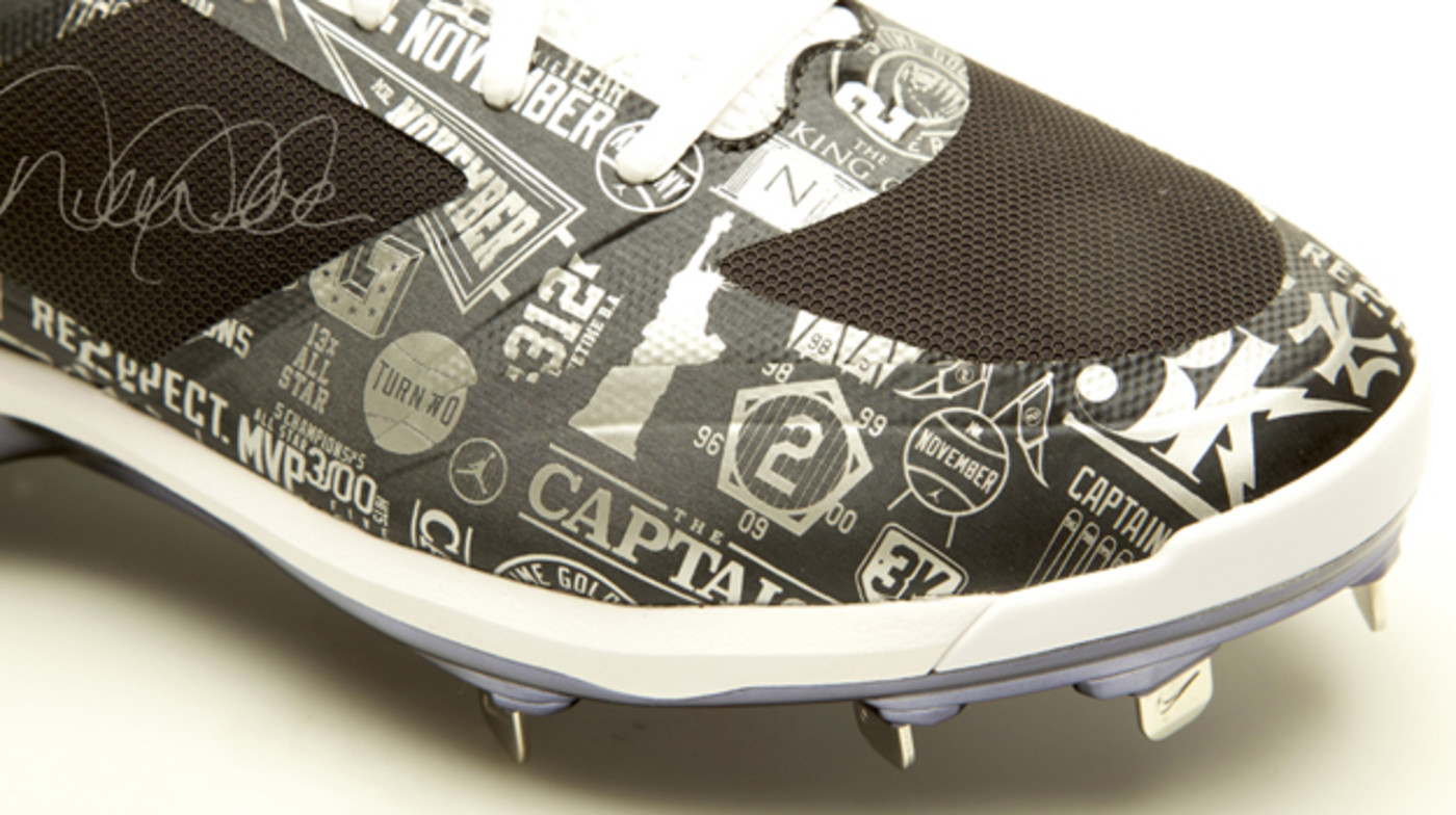 jeter lux cleats