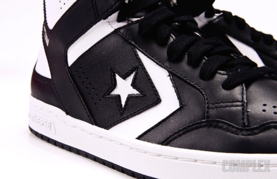 black converse weapon