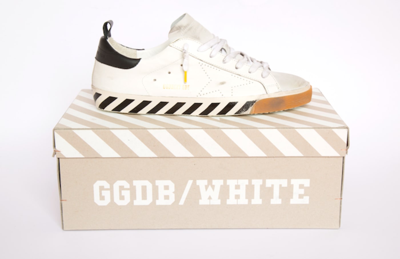 Vie kat Erobrer Off-White x Golden Goose Deluxe Brand “Landing Edition” NYC Release |  Complex