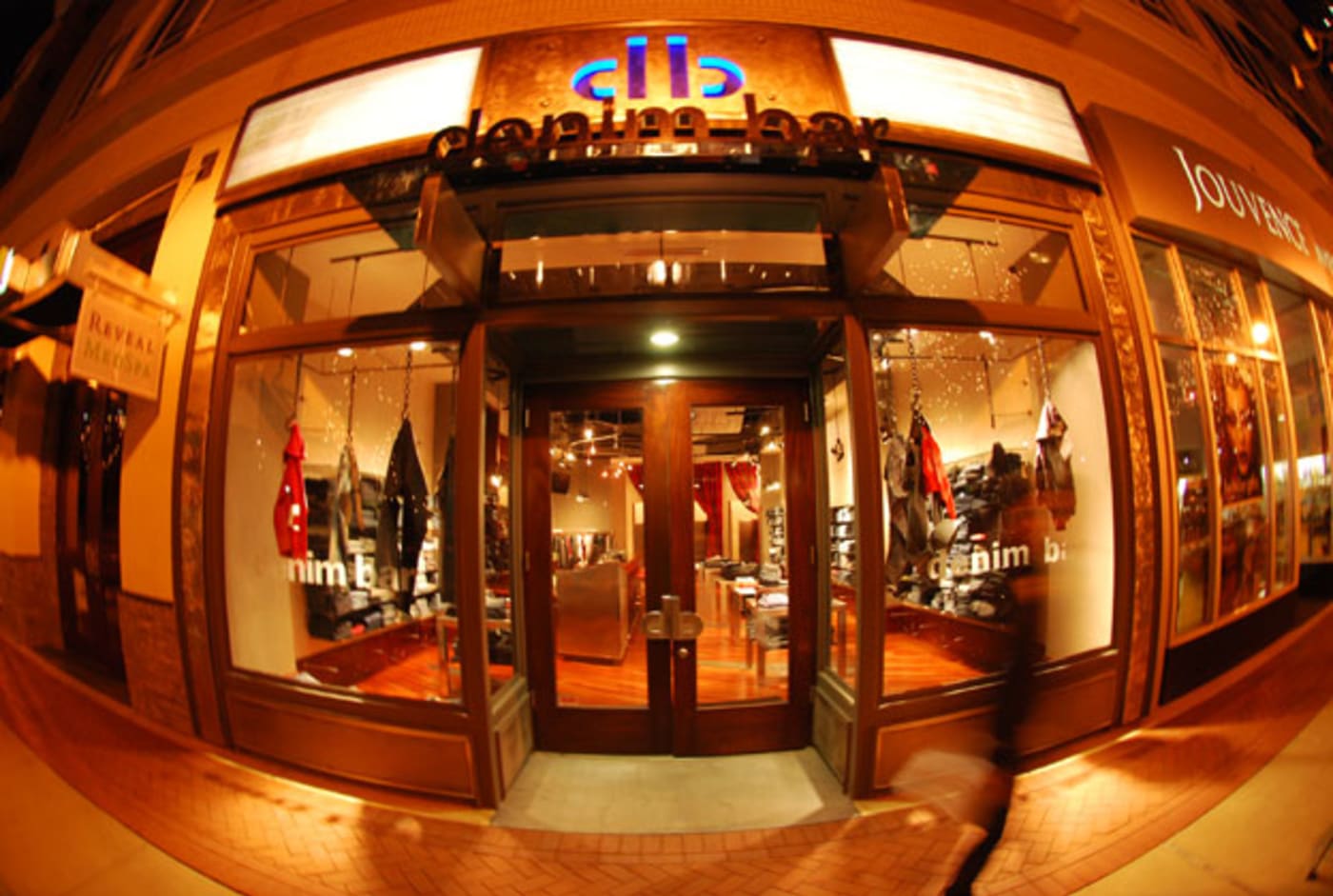 Retail Spotlight Denim Bar Complex