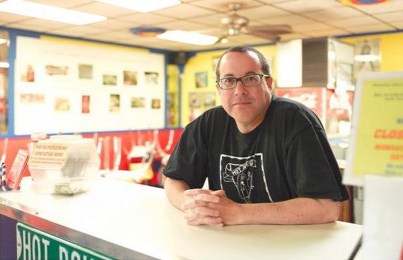 Chicago’s Hot Doug’s to Close in October Complex