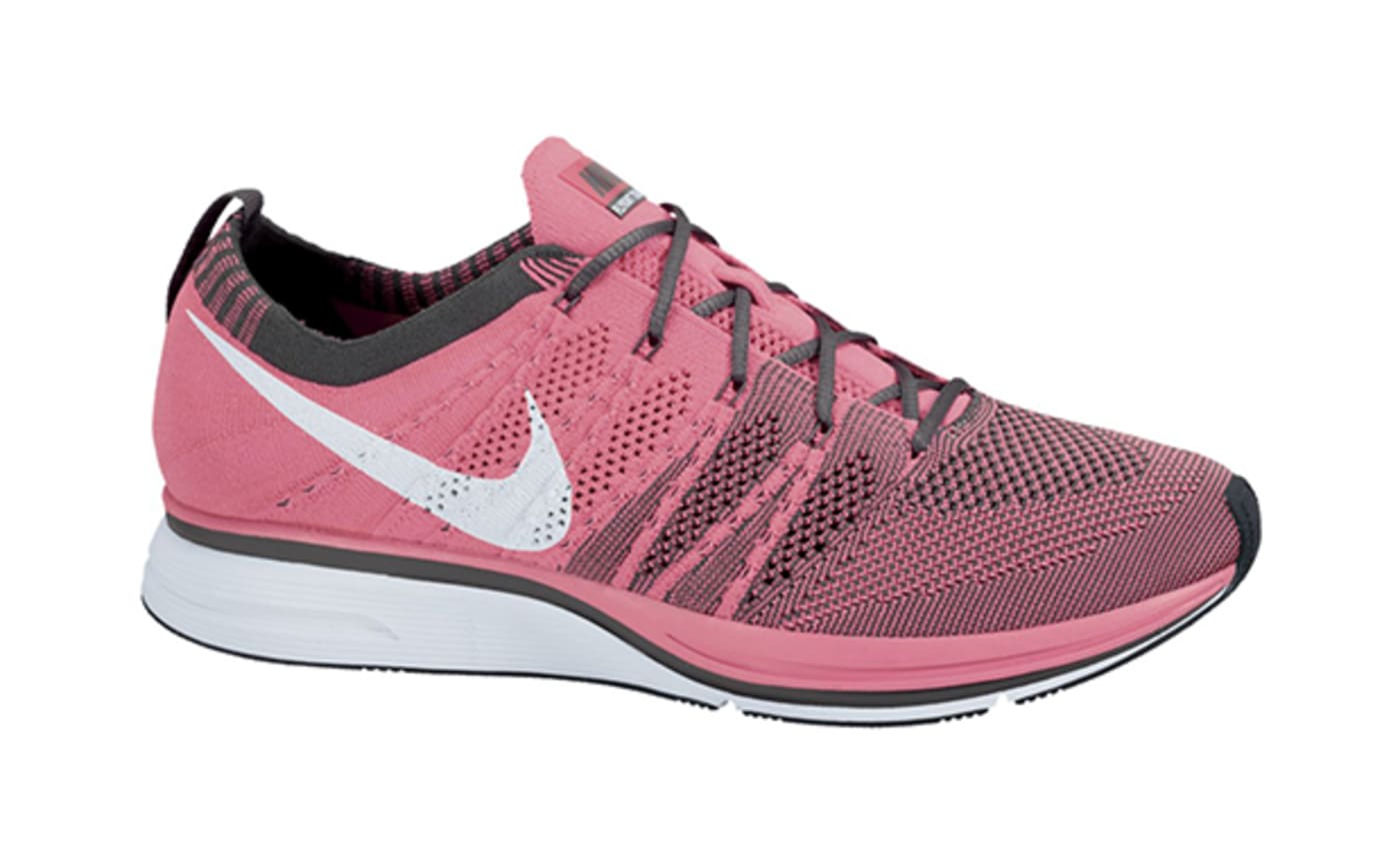 flyknit trainer pink
