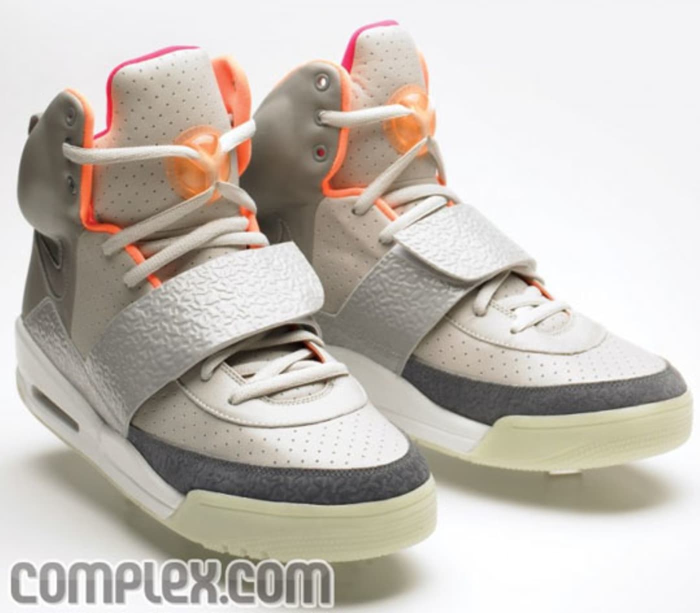 Lógicamente autobús inoxidable How Much Are Nike Air Yeezys Really Selling For on eBay? | Complex