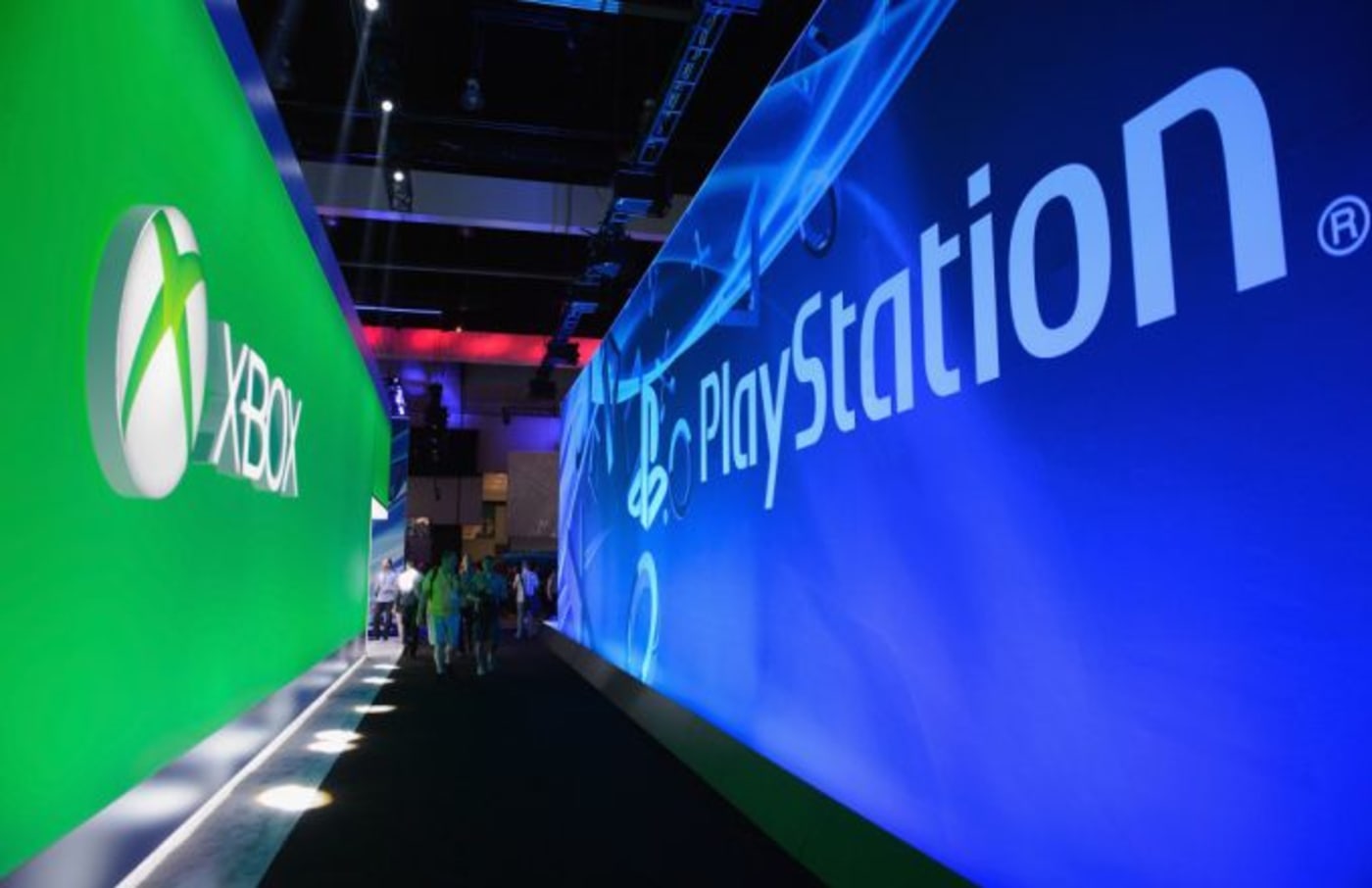 Uk Police Make Arrest In Christmas Day Psn Xbox Live Hack Complex