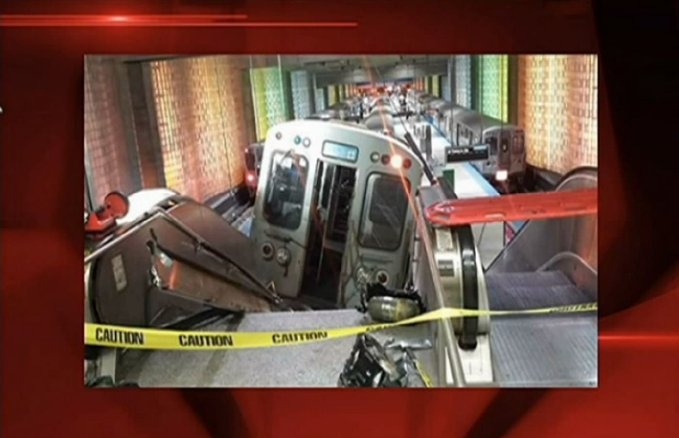 Train Derailment Leaves Over 30 Injured in Chicago Complex