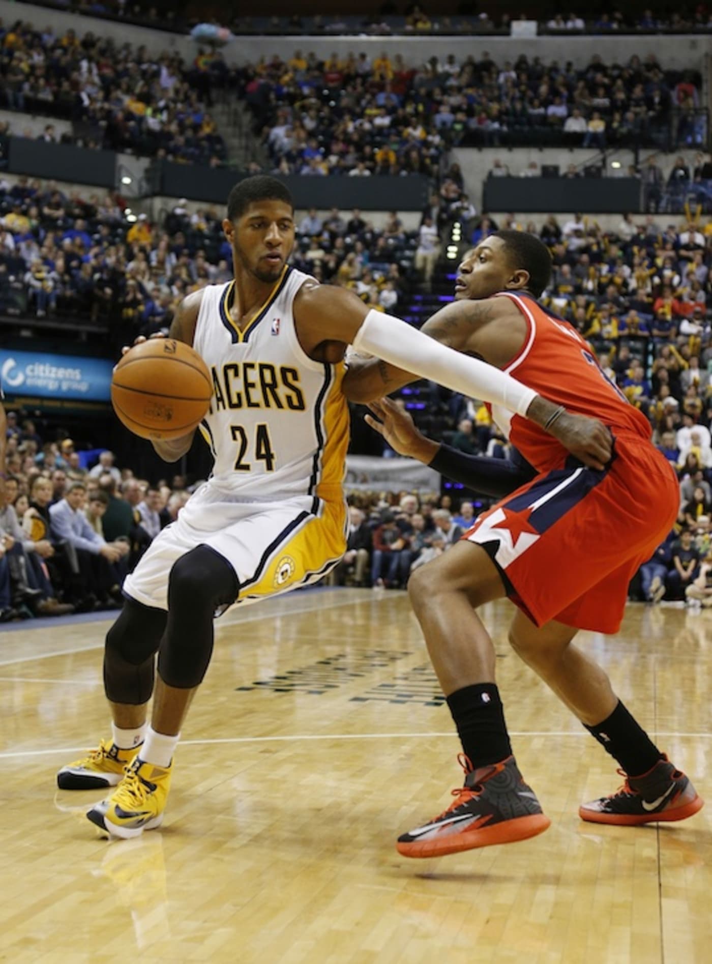 basketball players with nike shoes