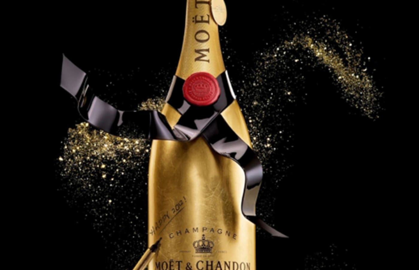 groot Vakantie Hover Packing Heat: Moet & Chandon Limited Edition Gold Bottle | Complex