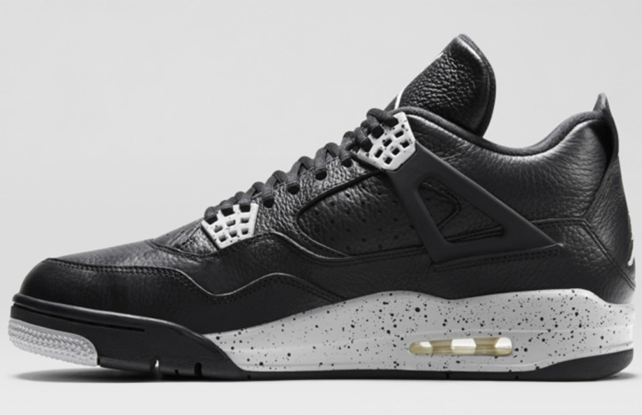 Air Jordan IV "Oreo" Available Complex