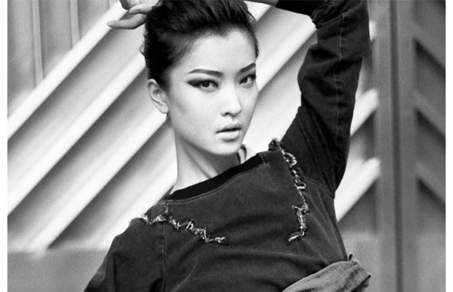 The 80 Hottest Pirelli Calendar Girls Complex