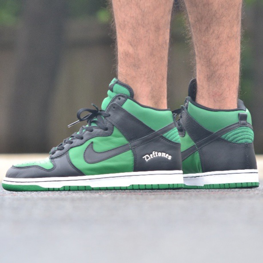 nike dunk deftones