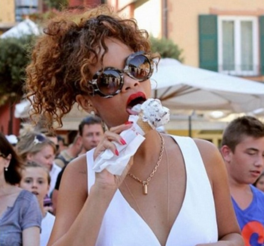 When Rihanna Eats The World Stops Complex