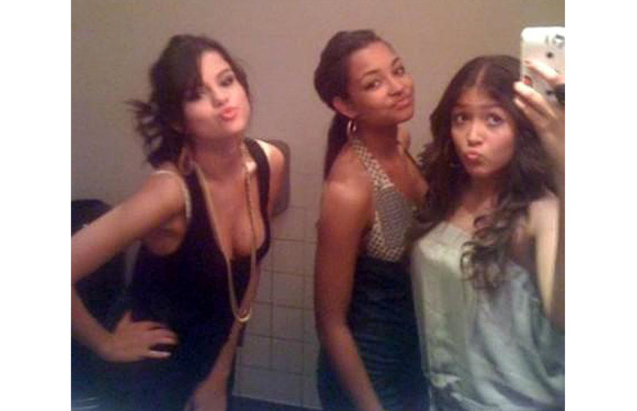 The Sexiest Celebrity Cell Phone Pictures of All Time