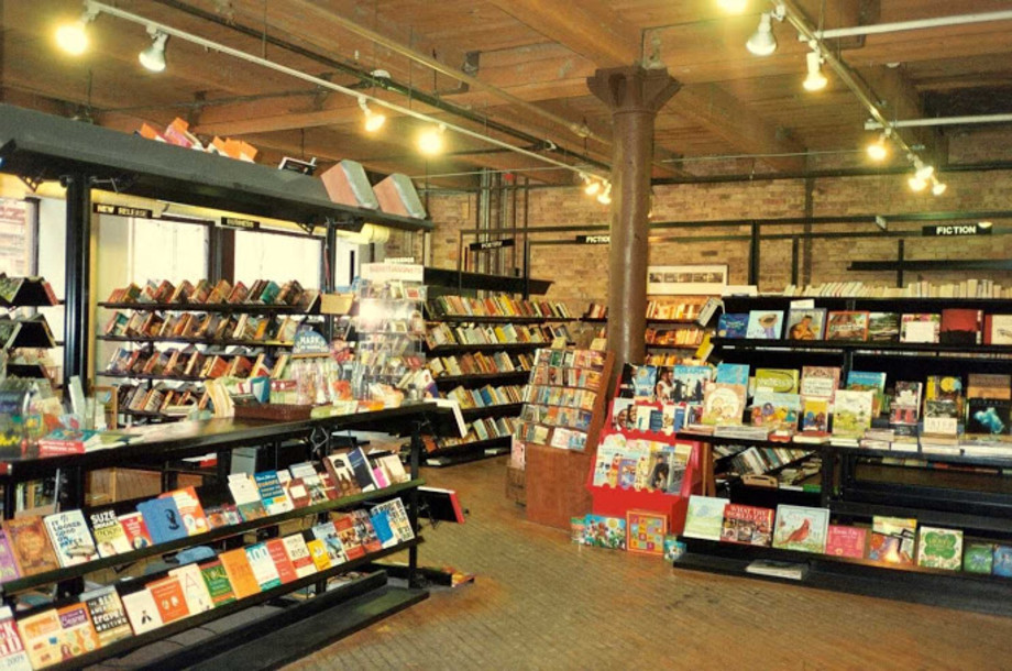 The 10 Best Art Bookstores in Chicago Complex