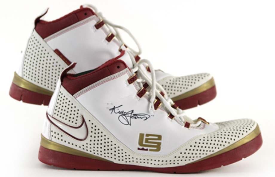 lebron james zoom soldier 2