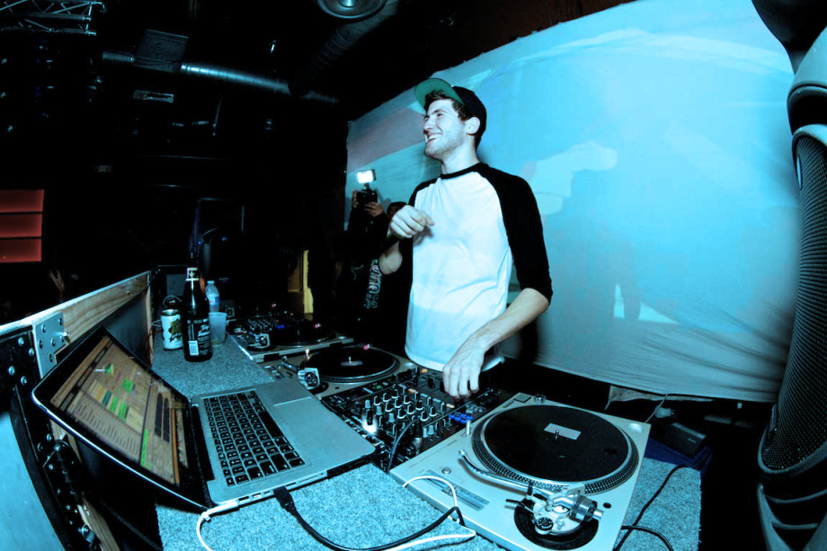 baauer-uk-smile
