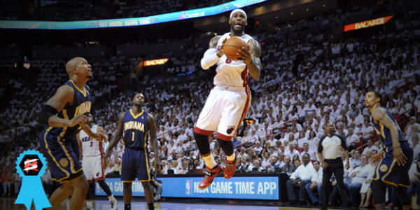 shoes lebron wore last night