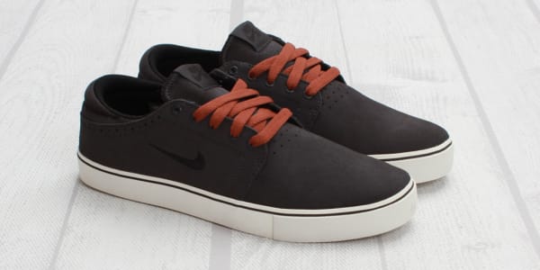 nike sb team classic premium brown