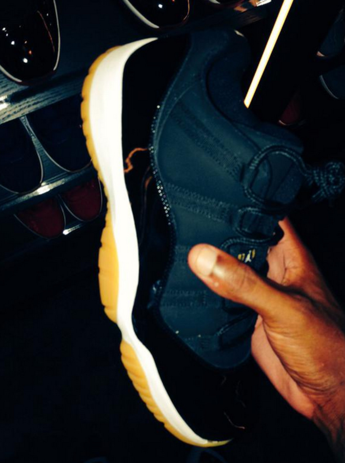 air jordan 11 black gum