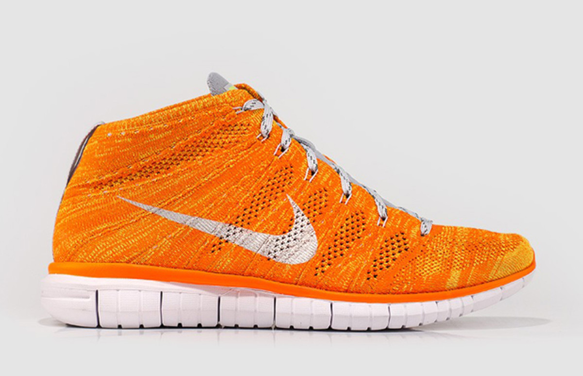 nike flyknit chukka orange