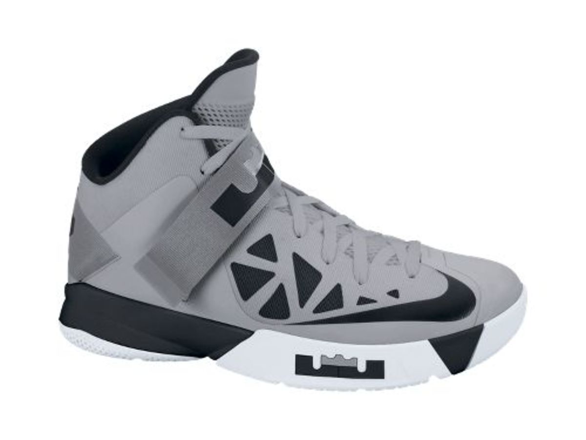 Nike Zoom Soldier VI “Wolf Grey/Black” Complex