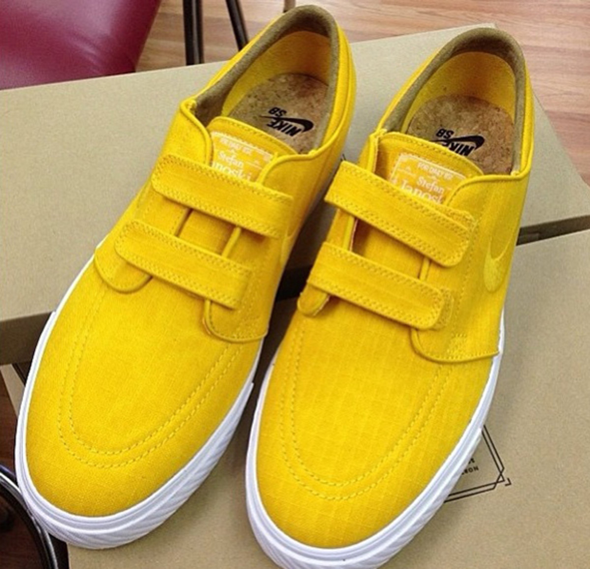 nike janoski yellow
