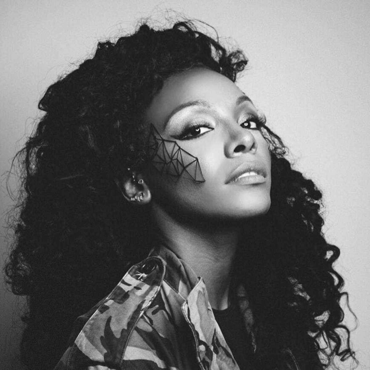 Dawn Richard Joins Kingdom For "Honest" | Complex