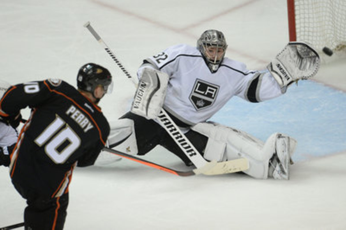 Watch Kings Goalie Jonathan Quick Punch Corey Perry of the Ducks in the