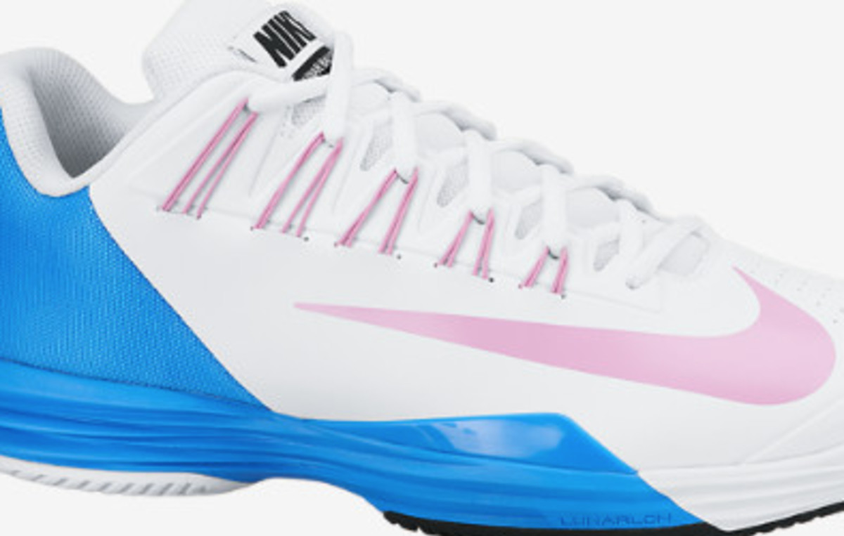 The Nike Lunar Ballistec “White/Light Magenta-Photo Blue” Is Available