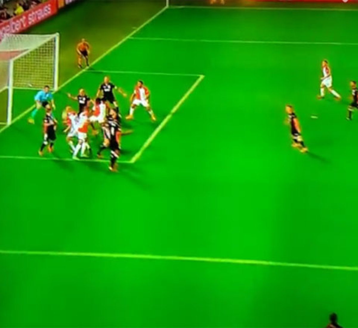 Here’s a Soccer Player Just Throwing a Ball Into the Goal (Video) Complex