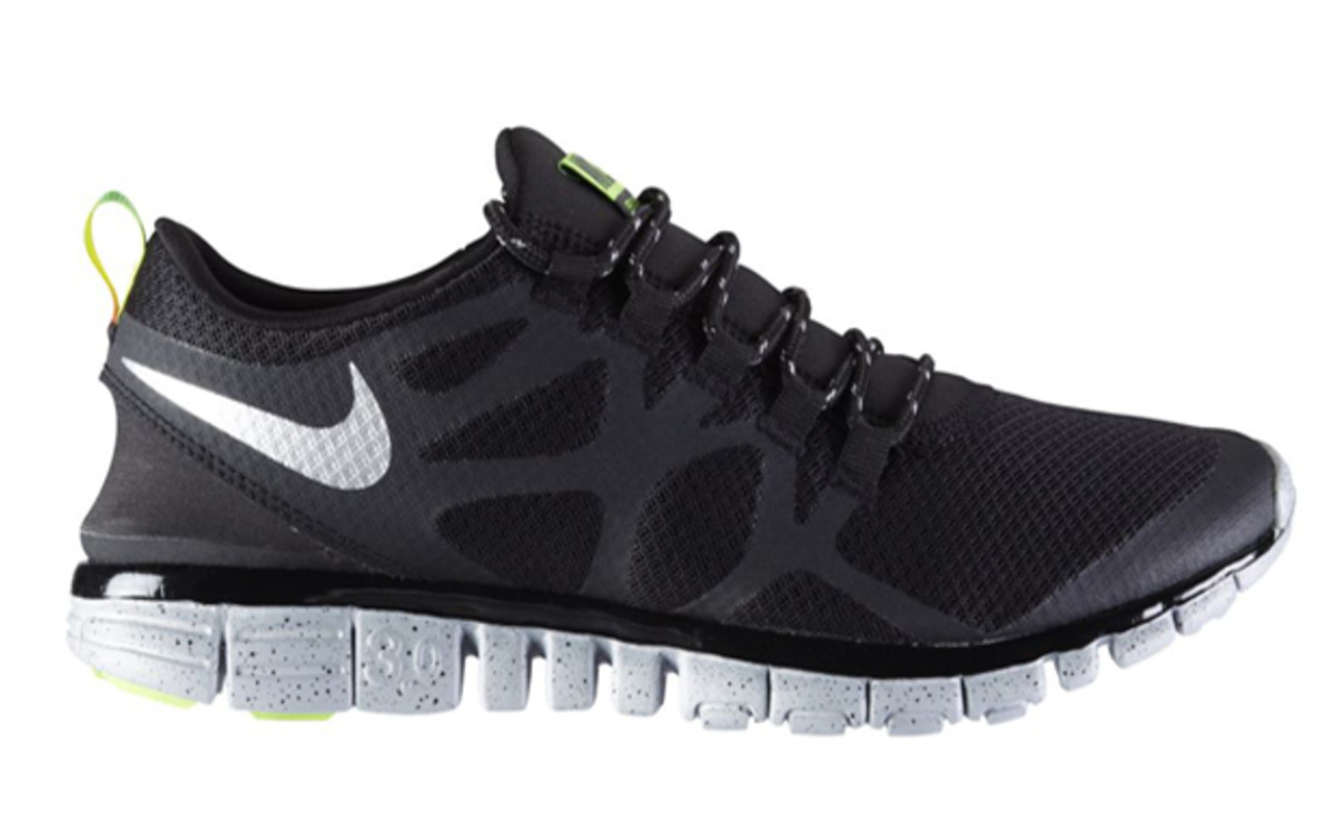 blue nike indoor soccer shoes