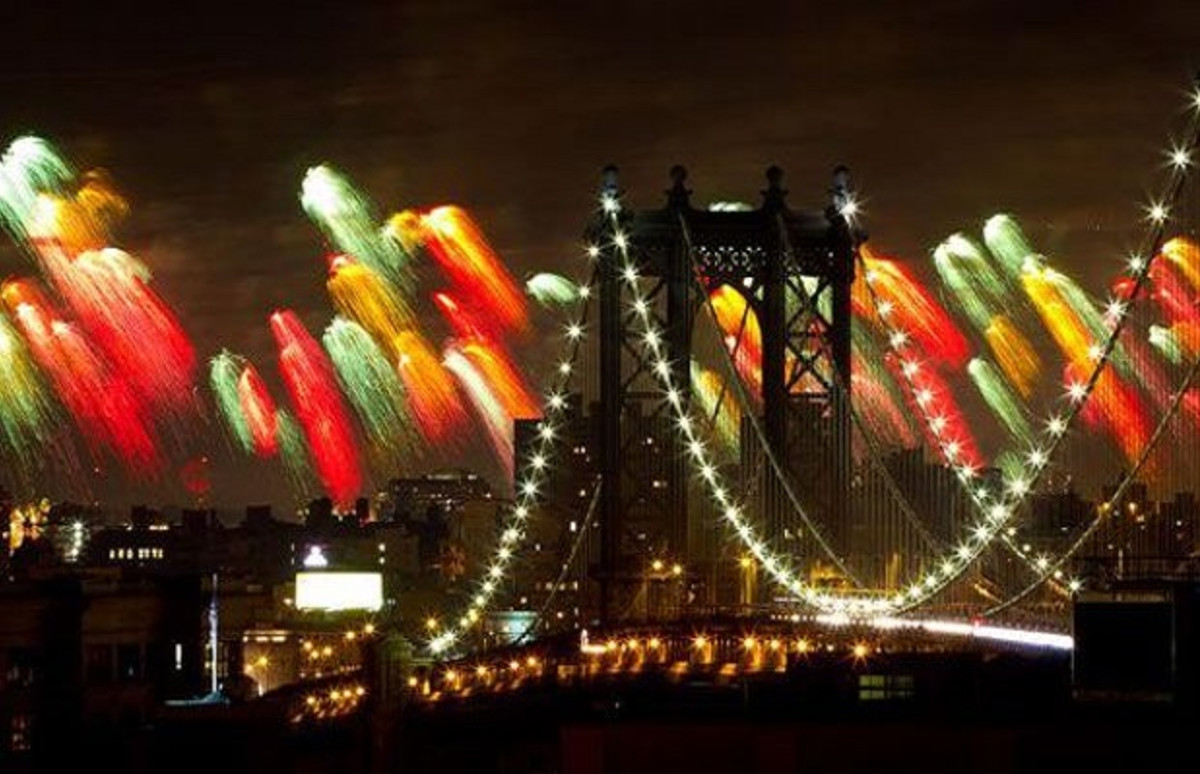 July 4th Fireworks Returning to East River in NYC Complex