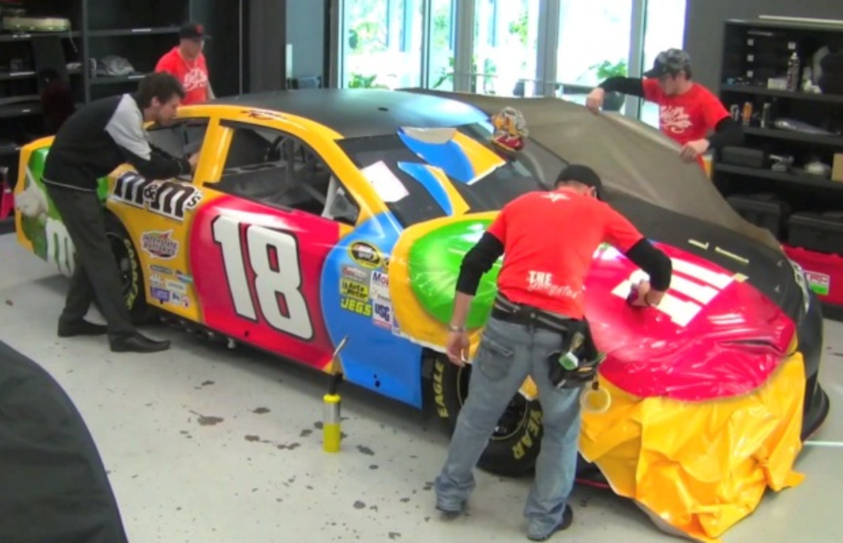 This is How NASCAR Race Cars Are Wrapped With Sponsorship Logos (Video