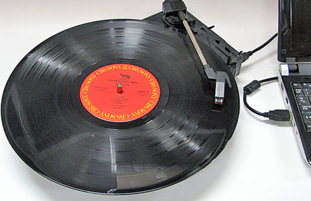Portable USB Turntable Lets You Record Vinyl To Your PC Complex