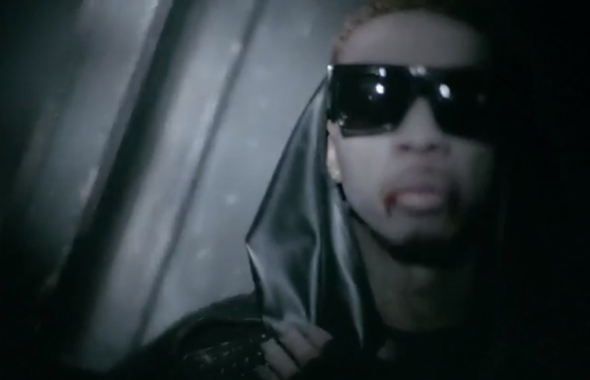 Video Tyga “Throw It Up” Complex