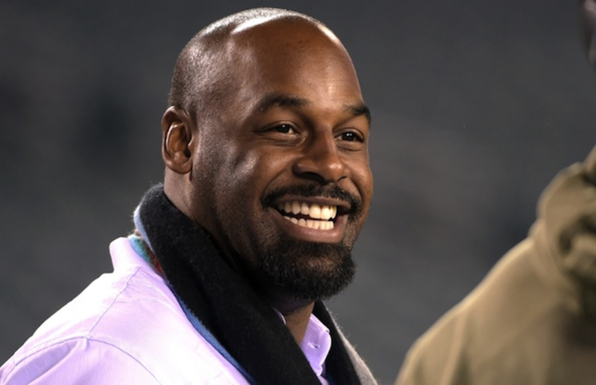 Donovan McNabb (Former NFL QB) Rips Syracuse For Taking the No. 44 Out of Retirement | Complex