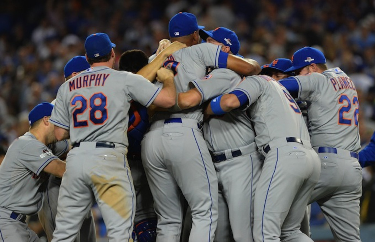 Mets Sweep Cubs, Advance to the World Series Complex