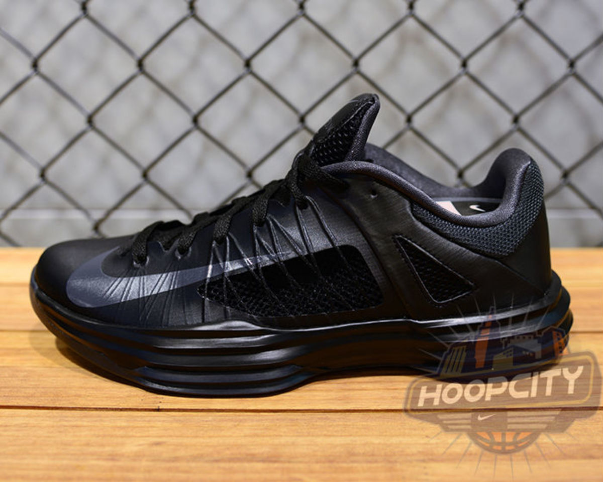 Nike Lunar Hyperdunk Low “Blackout” | Complex