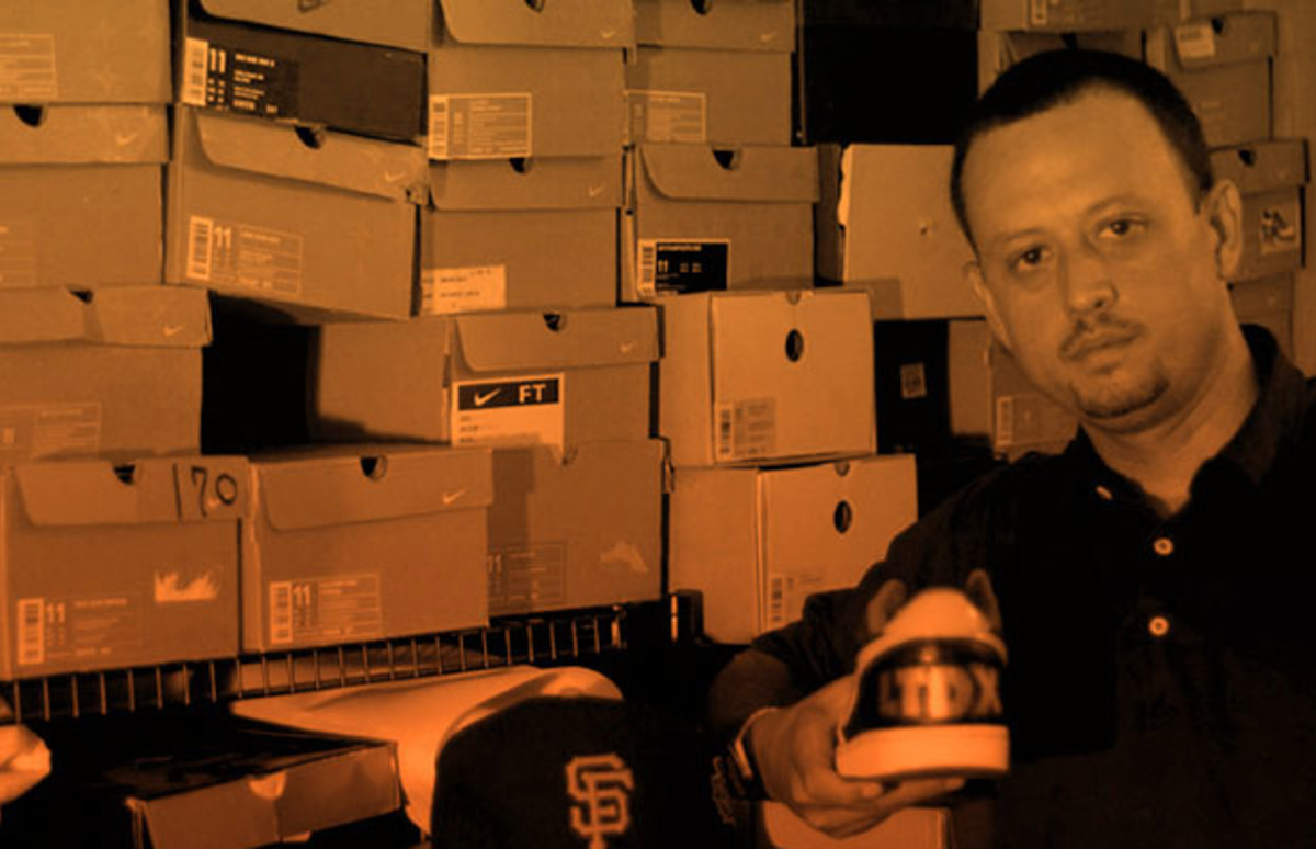 Hi mike. Алан рикман. Hi tech логотип png. Сокращённая форма имени диего. Hi mike.