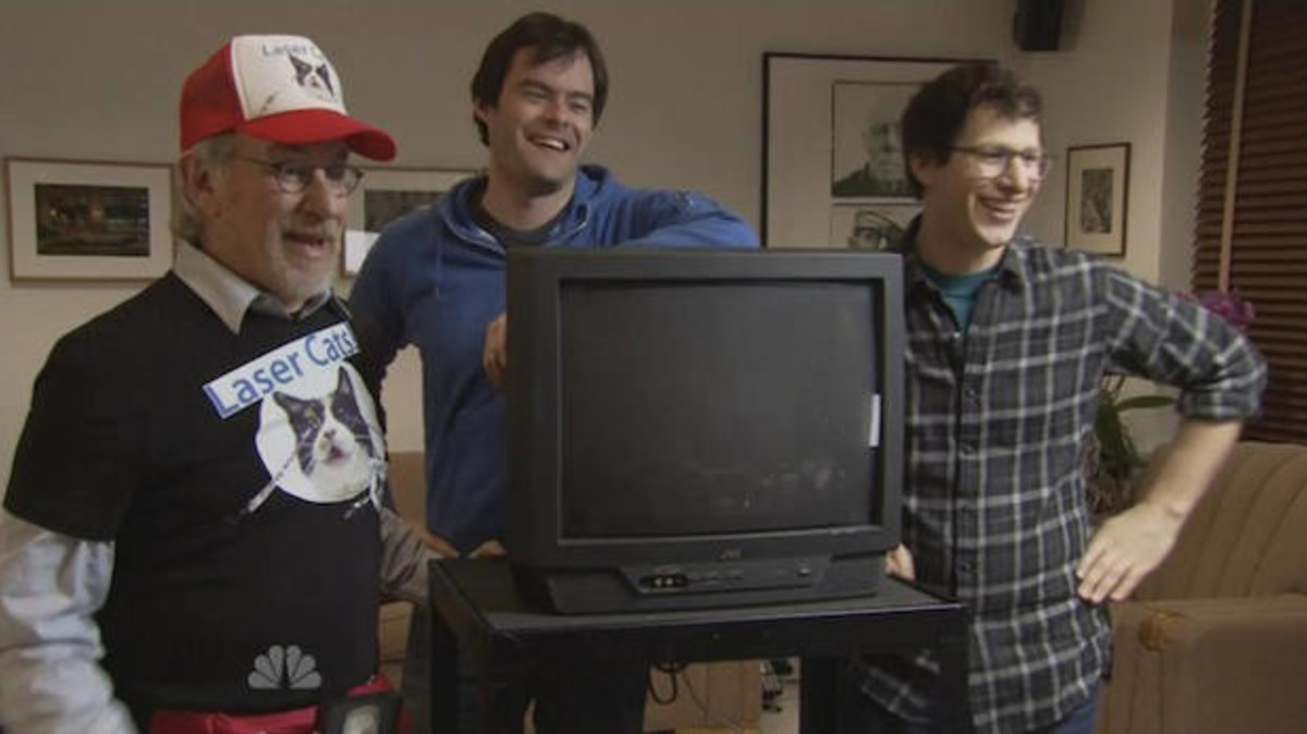 Video Steven Spielberg Stops By “SNL” To Direct “Laser Cats 7″ Complex