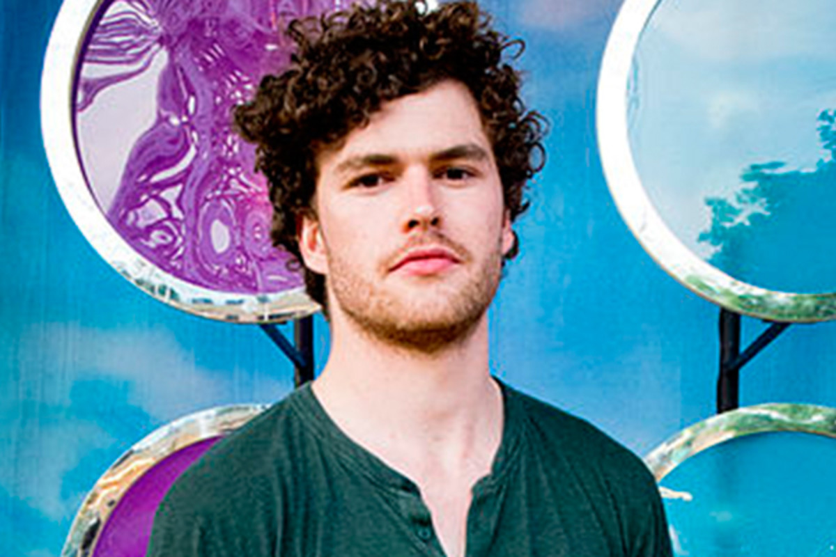 Interview Vance Joy Complex