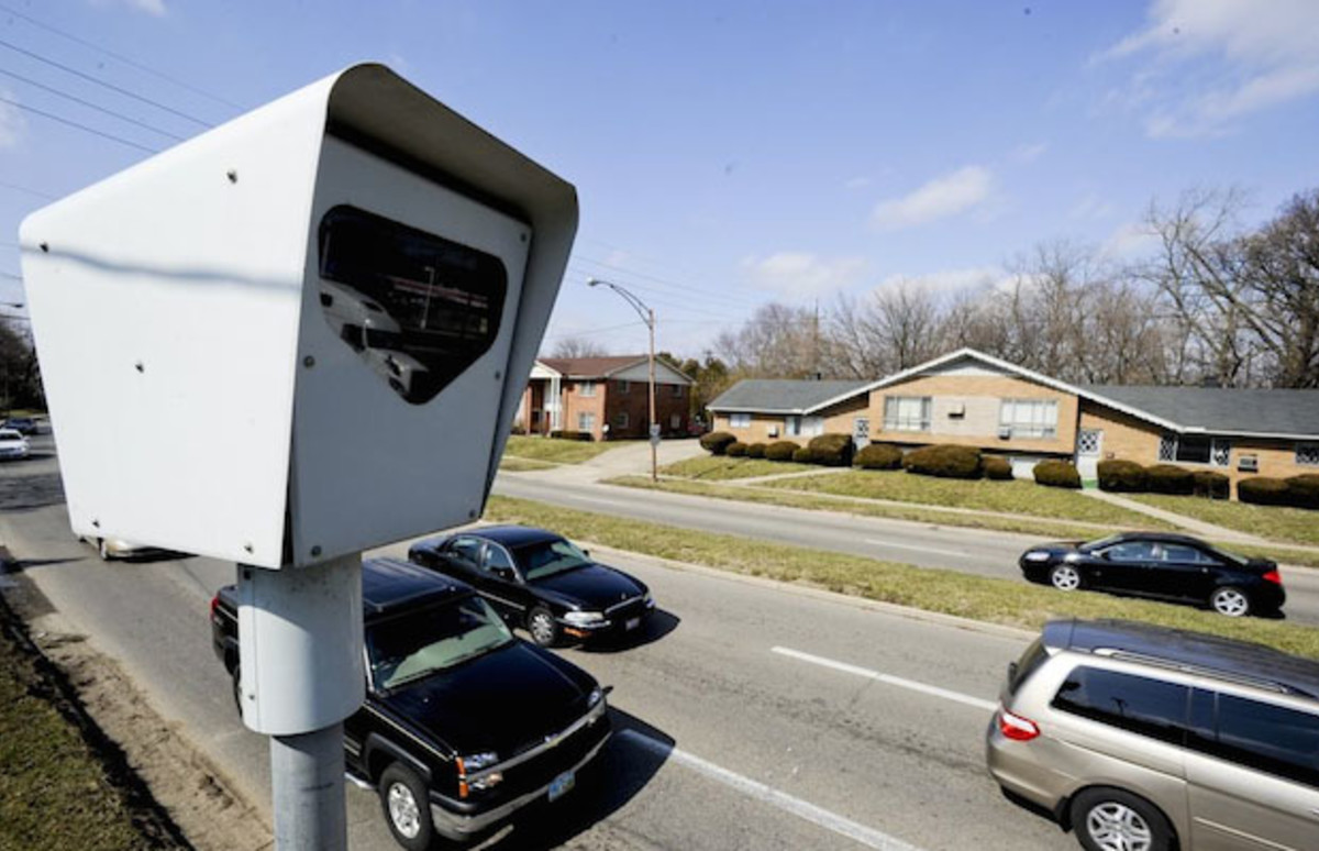 You Can Bypass Speeding Cameras By Driving Insanely Fast Complex