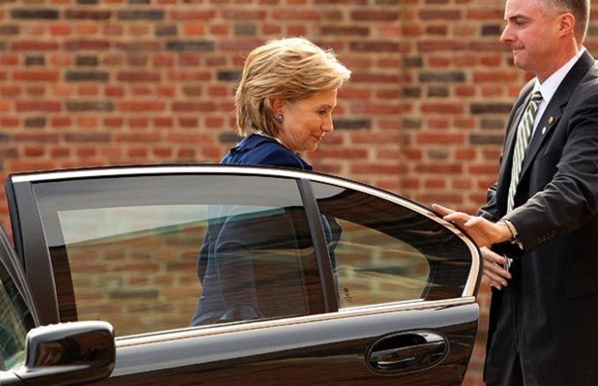 Hillary Clinton Has More Cars In Her Garage Than You Think Complex